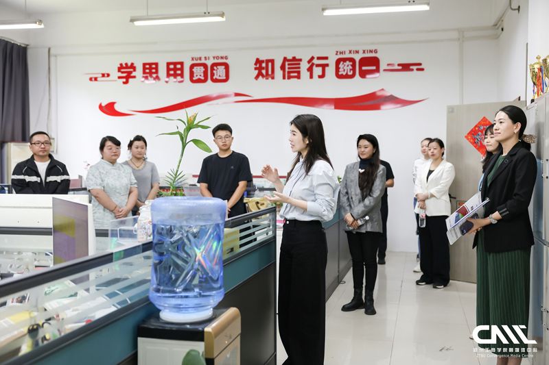 教师1.jpg